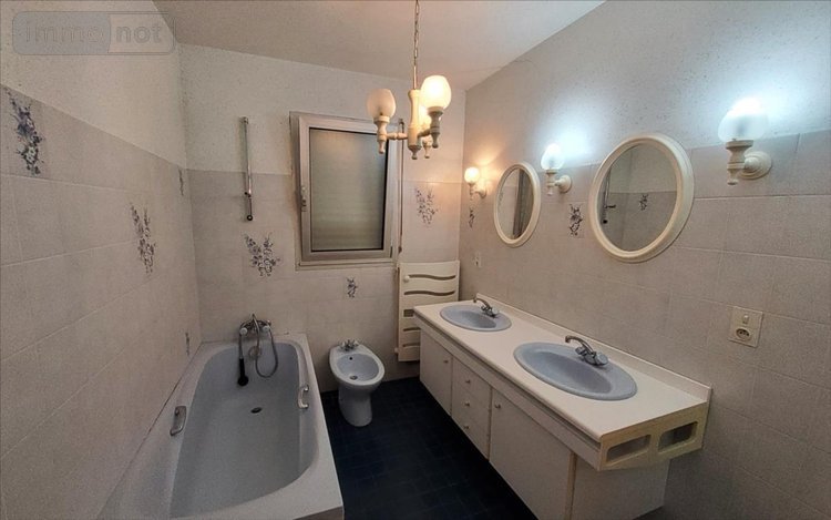 Maison a vendre Carhaix-Plouguer 29270 Finistère 171 m2 7 pièces 315000 euros