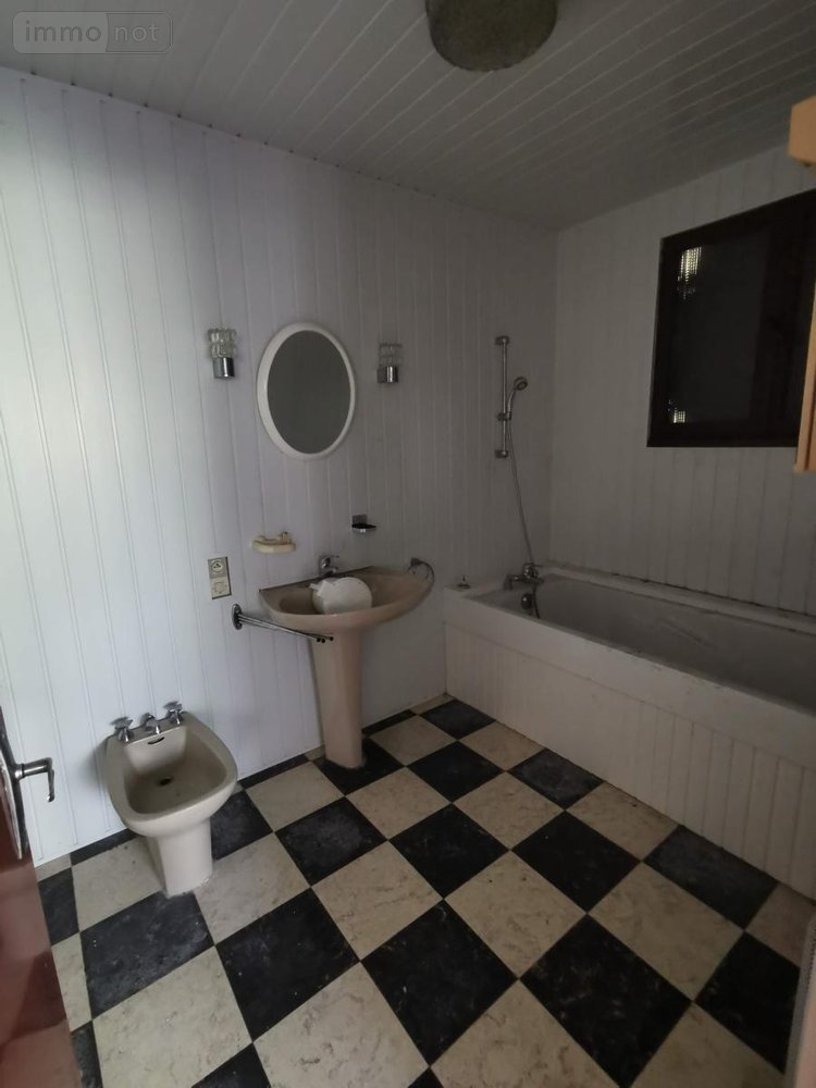 Maison a vendre Freigné 44540 Loire-Atlantique 282 m2 10 pièces 132000 euros