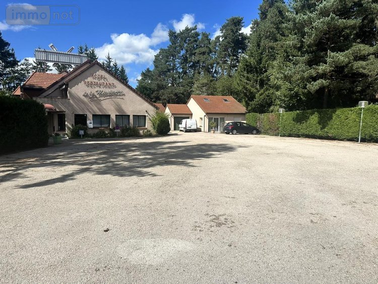 Fonds et murs commerciaux a vendre Anglards-de-Saint-Flour 15100 Cantal 850 m2  890000 euros