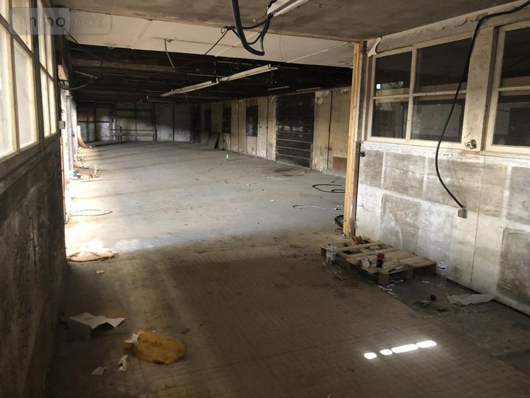 Fonds et murs commerciaux a vendre Busigny 59137 Nord 780 m2  209600 euros