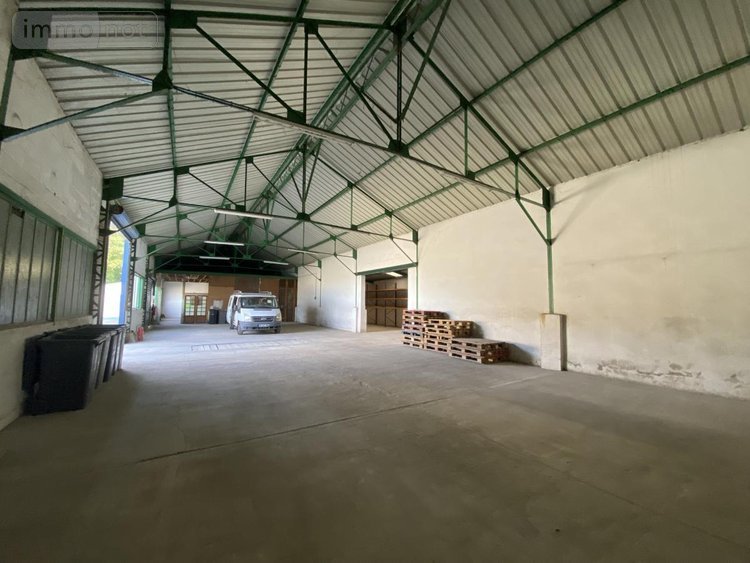 Location fonds et murs commerciaux Proville 59267 Nord 587 m2  2500 euros