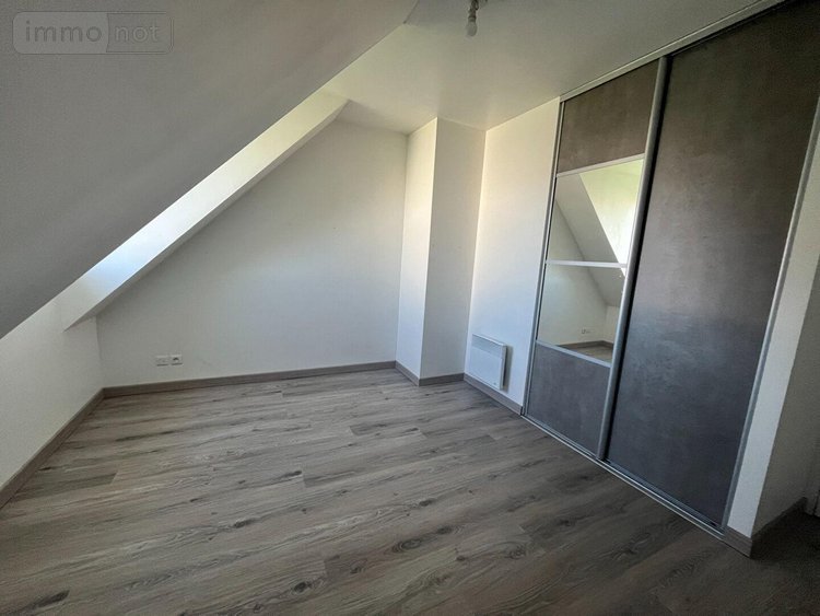 Location maison Montfort-sur-Meu 35160 Ille-et-Vilaine 91 m2 6 pièces 915 euros
