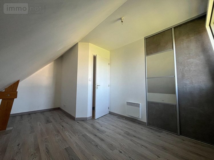 Location maison Montfort-sur-Meu 35160 Ille-et-Vilaine 91 m2 6 pièces 915 euros
