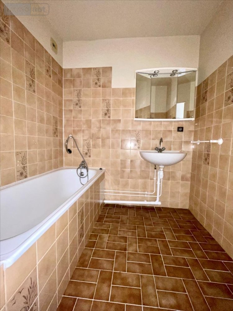 Location appartement Reims 51100 Marne 79 m2 3 pièces 790 euros
