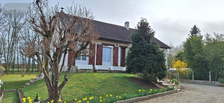 Maison a vendre Girolles 45120 Loiret 81 m2  147600 euros