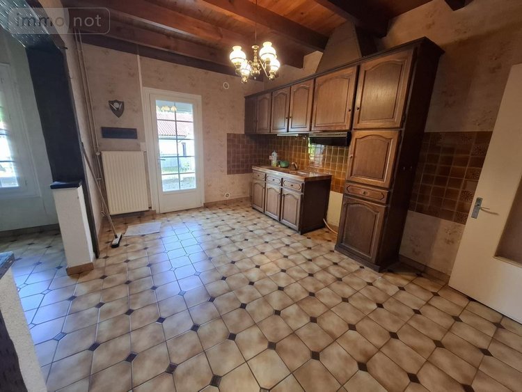 Maison a vendre Saintes 17100 Charente-Maritime 119 m2 4 pièces 215086 euros