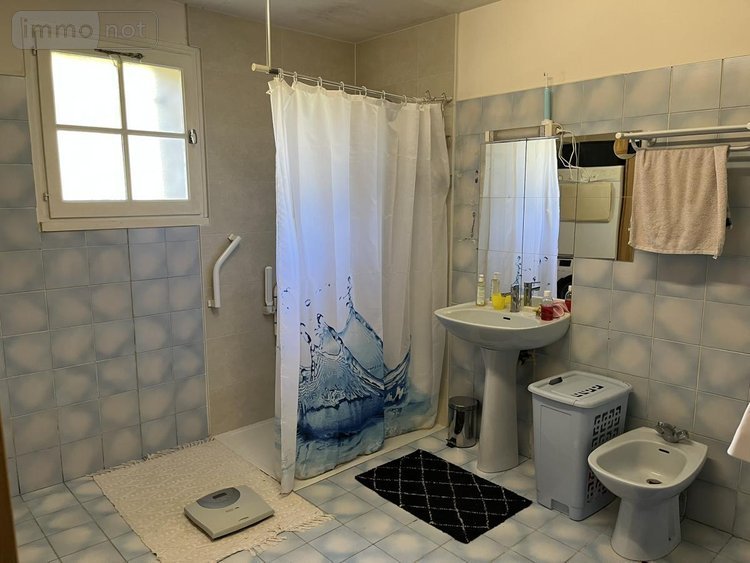 Maison a vendre Lairoux 85400 Vendée 227 m2 9 pièces 350240 euros