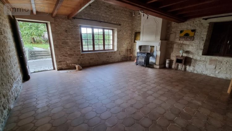 Maison a vendre Jonzac 17500 Charente-Maritime 379 m2 14 pièces 199500 euros