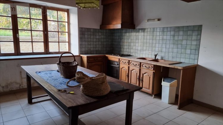 Maison a vendre Jonzac 17500 Charente-Maritime 379 m2 14 pièces 199500 euros