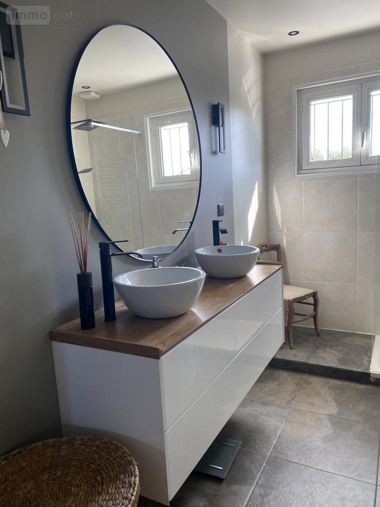 Maison a vendre Saint-Mathurin 85150 Vendée 156 m2  434600 euros