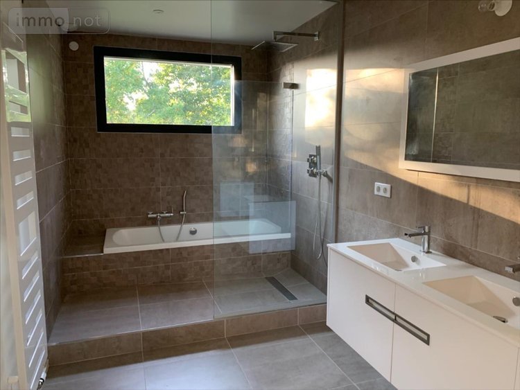 Location maison Mont-Saint-Aignan 76130 Seine-Maritime 187 m2 6 pièces 2350 euros