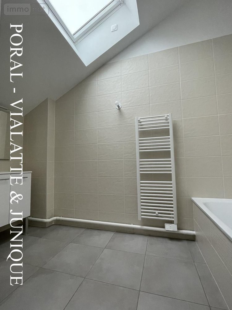 Location appartement Ambérieu-en-Bugey 01500 Ain 59 m2 3 pièces 930 euros