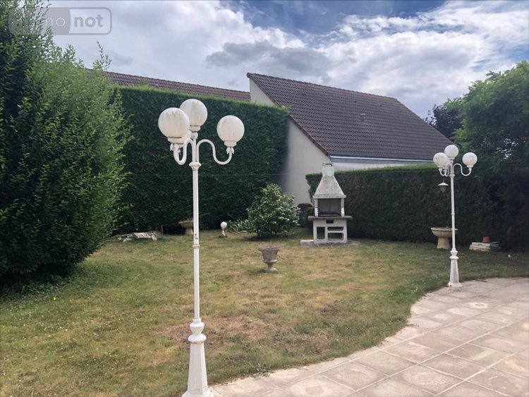 Maison a vendre Saint-Sulpice-de-Pommeray 41000 Loir-et-Cher 229 m2 8 pièces 221000 euros