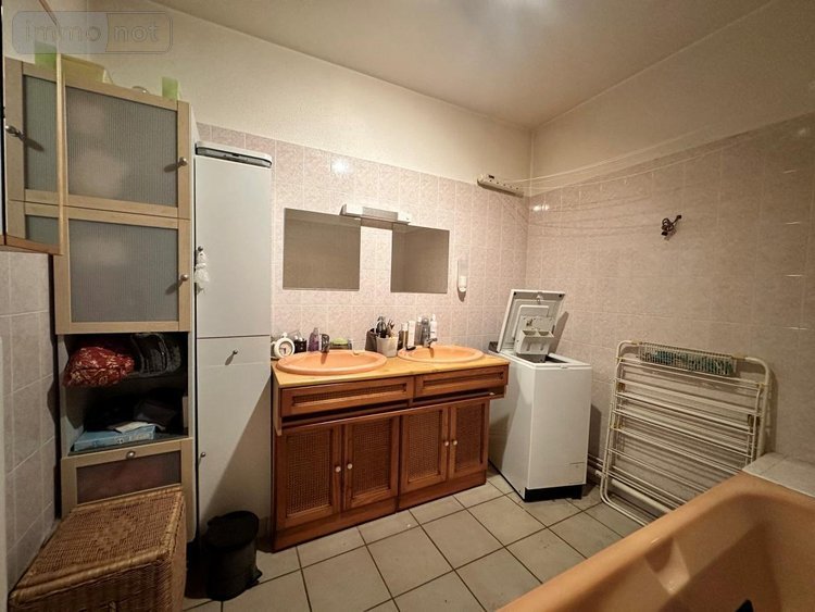 Appartement a vendre Saint-Flour 15100 Cantal 120 m2  95000 euros