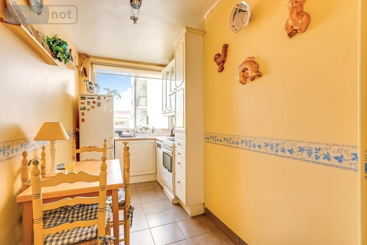 Viager appartement Paris 17e arrondissement 75017 Paris 76 m2 3 pièces 352000 euros