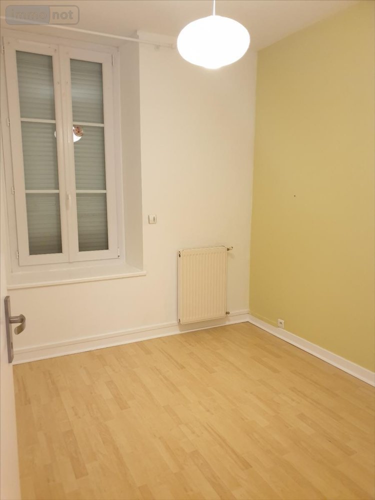 Appartement a vendre Carhaix-Plouguer 29270 Finistère 67 m2 3 pièces 126600 euros