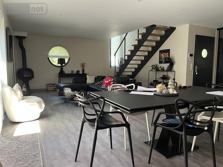 Maison a vendre Bonchamp-lès-Laval 53960 Mayenne 204 m2 8 pièces 696600 euros