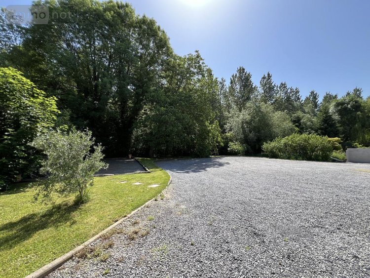 Immeuble a vendre Bourghelles 59830 Nord 162 m2  549000 euros