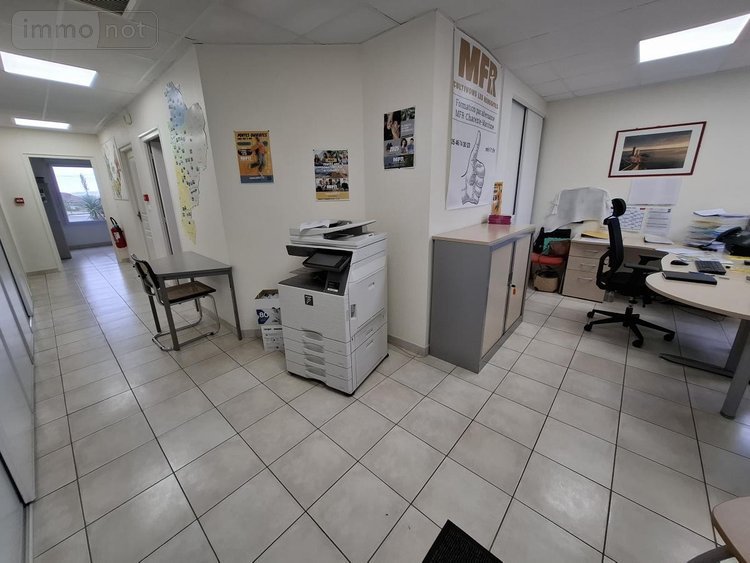 Fonds et murs commerciaux a vendre Saintes 17100 Charente-Maritime 249 m2  355000 euros