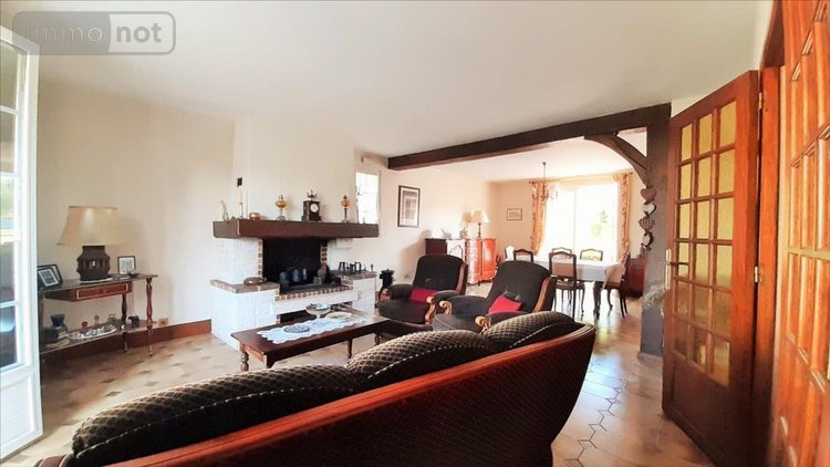 Maison a vendre Saint-Amand-Montrond 18200 Cher 173 m2 6 pièces 219736 euros