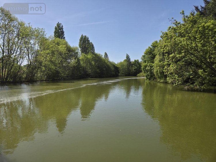 Terrains de loisirs bois etangs a vendre La Roche-Neuville 53200 Mayenne 31445 m2  95700 euros