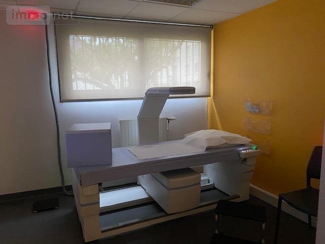 Fonds et murs commerciaux a vendre Besançon 25000 Doubs 270 m2  499800 euros