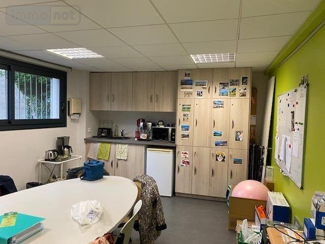 Fonds et murs commerciaux a vendre Besançon 25000 Doubs 270 m2  546000 euros