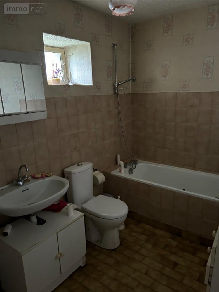 Maison a vendre Nueil-sous-Faye 86200 Vienne 100 m2 5 pièces 99560 euros