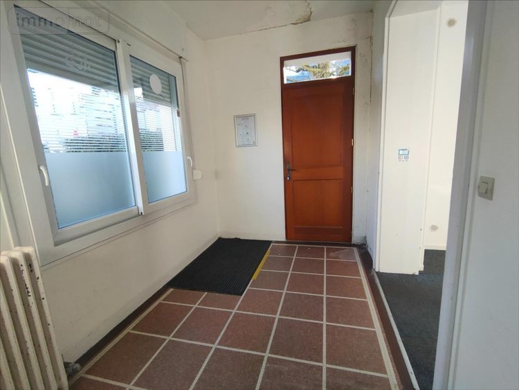 Location fonds et murs commerciaux Saint-Romain-de-Colbosc 76430 Seine-Maritime 203 m2  1700 euros