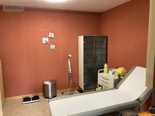 Fonds et murs commerciaux a vendre Grand-Couronne 76530 Seine-Maritime 82 m2  79900 euros