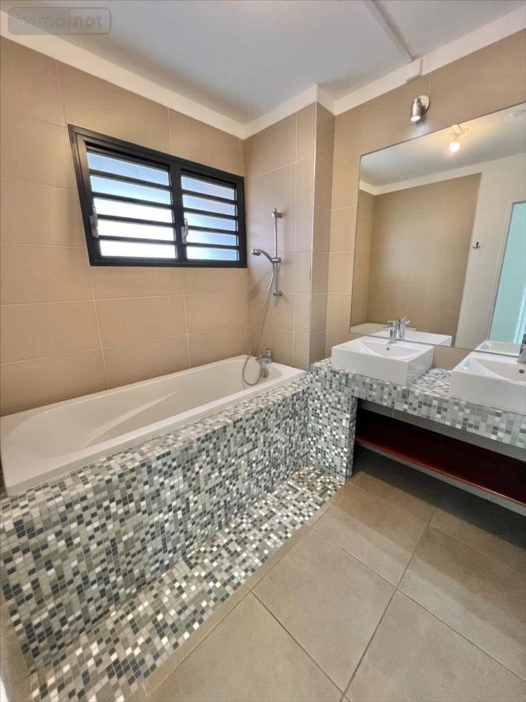 Appartement a vendre Saint-Leu 97436 Réunion 75 m2 4 pièces 323900 euros