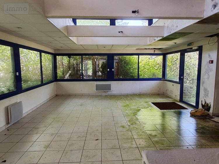 Immeuble a vendre Plounéour-Ménez 29410 Finistère 637 m2  255000 euros
