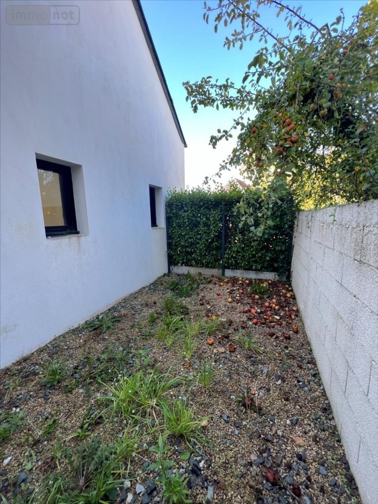 Fonds et murs commerciaux a vendre Le Faou 29590 Finistère 144 m2  496800 euros