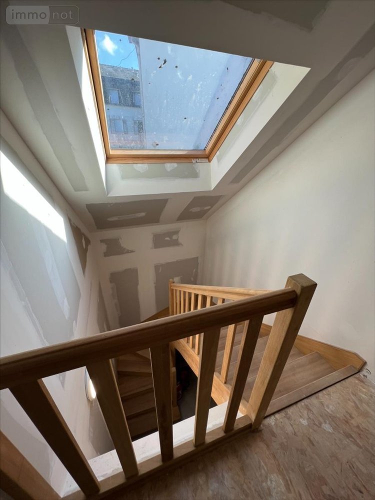 Fonds et murs commerciaux a vendre Le Faou 29590 Finistère 144 m2  496800 euros