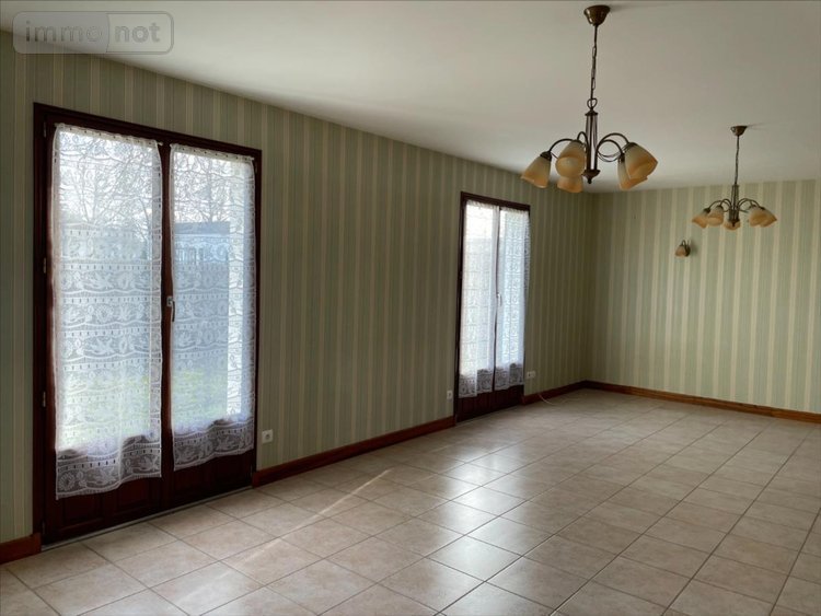 Location maison Mondoubleau 41170 Loir-et-Cher 148 m2 4 pièces 785 euros