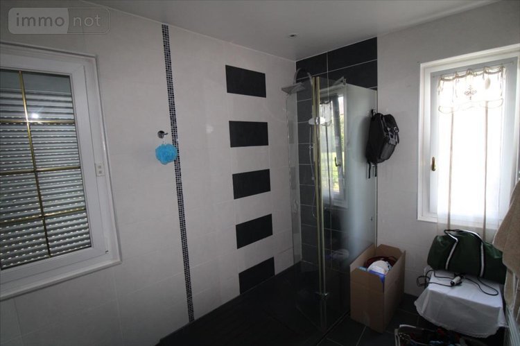 Location maison La Neuville-Chant-d'Oisel 76520 Seine-Maritime 202 m2 6 pièces 1600 euros