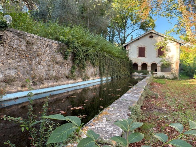 Maison a vendre Valensole 04210 Alpes-de-Haute-Provence 242 m2 8 pièces 650000 euros