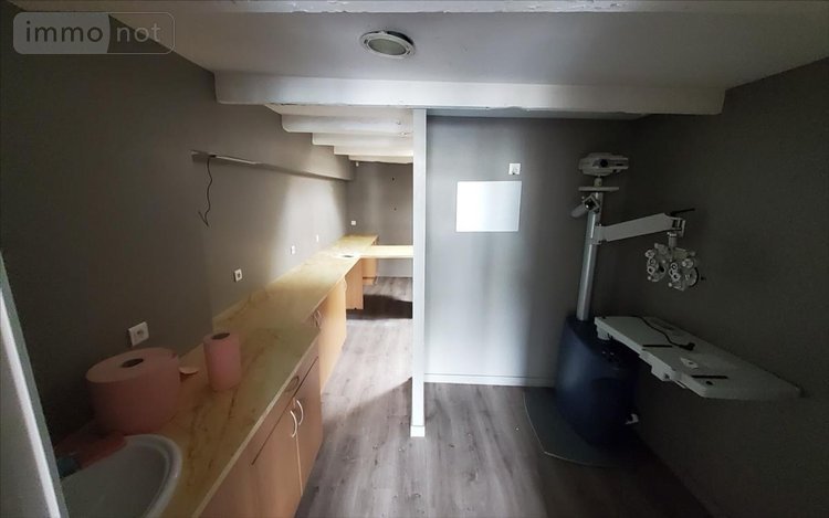 Location fonds et murs commerciaux Carhaix-Plouguer 29270 Finistère 120 m2  1200 euros