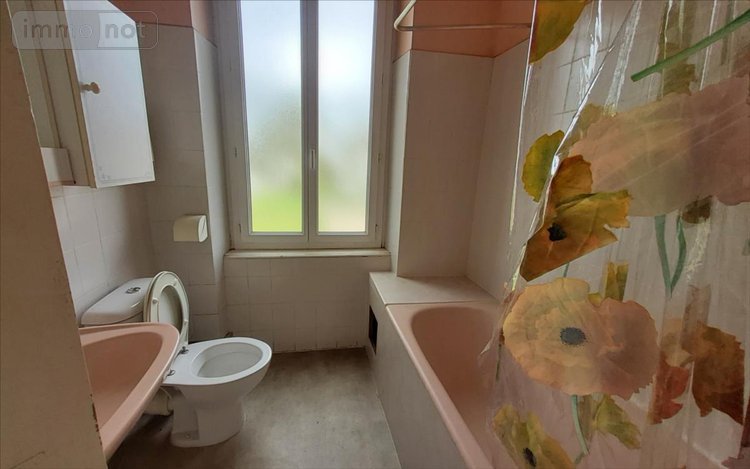 Location fonds et murs commerciaux Carhaix-Plouguer 29270 Finistère 120 m2  1200 euros