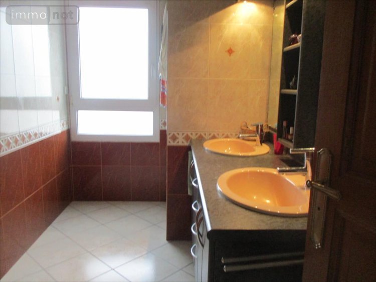 Maison a vendre Carhaix-Plouguer 29270 Finistère 226 m2 8 pièces 409500 euros