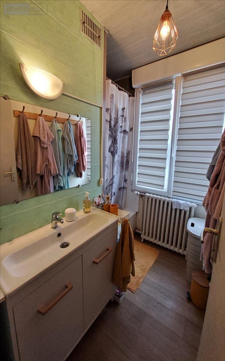 Maison a vendre Carhaix-Plouguer 29270 Finistère 82 m2 6 pièces 115500 euros