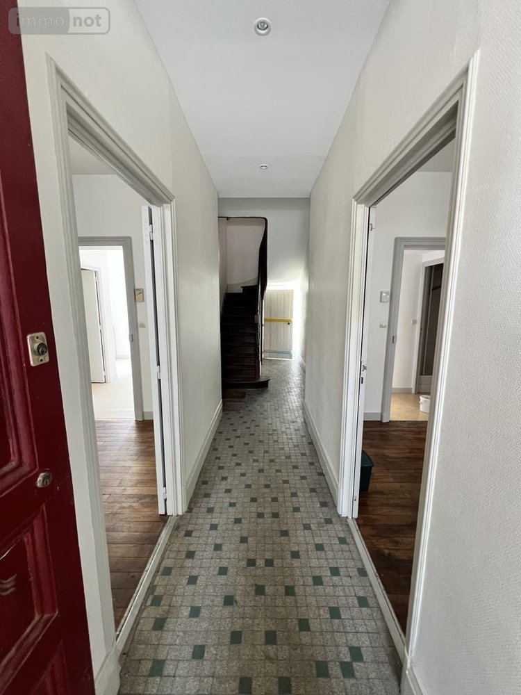 Appartement a vendre Angers 49000 Maine-et-Loire 28 m2 1 pièce 125500 euros