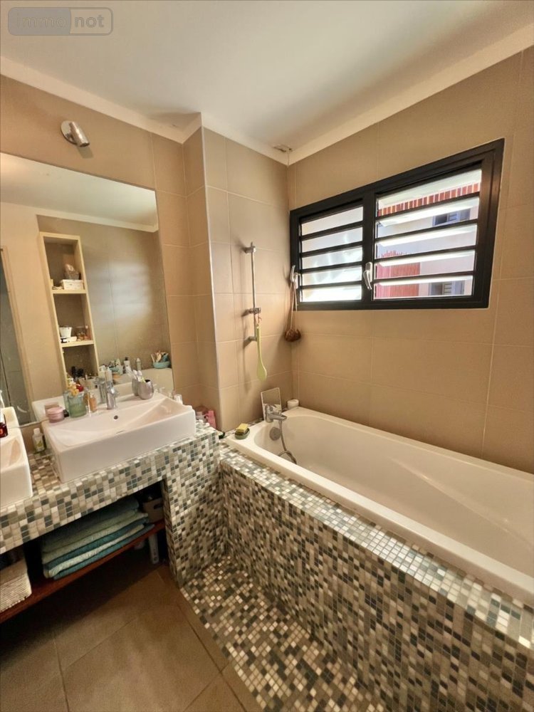 Appartement a vendre Saint-Leu 97436 Réunion 75 m2 4 pièces 287700 euros