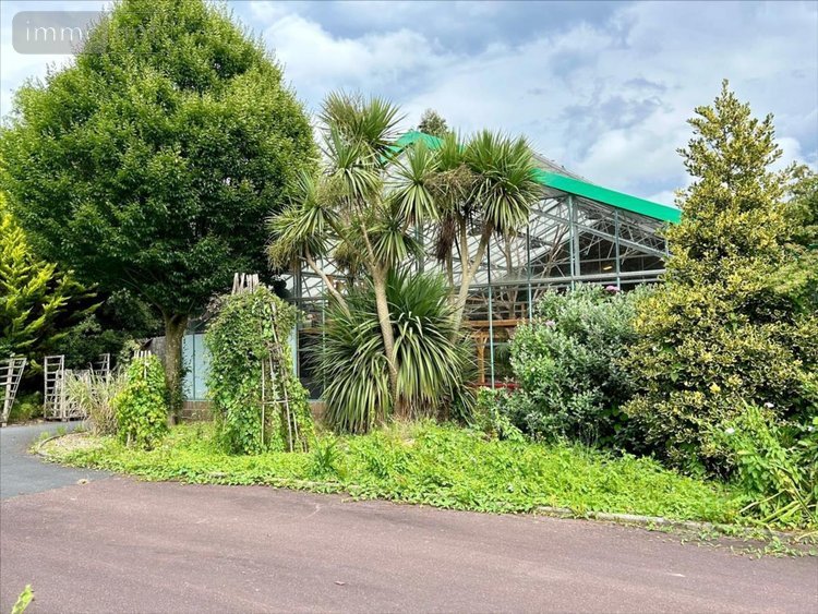 Fonds et murs commerciaux a vendre Saint-Sauveur-le-Vicomte 50390 Manche 1300 m2  210560 euros