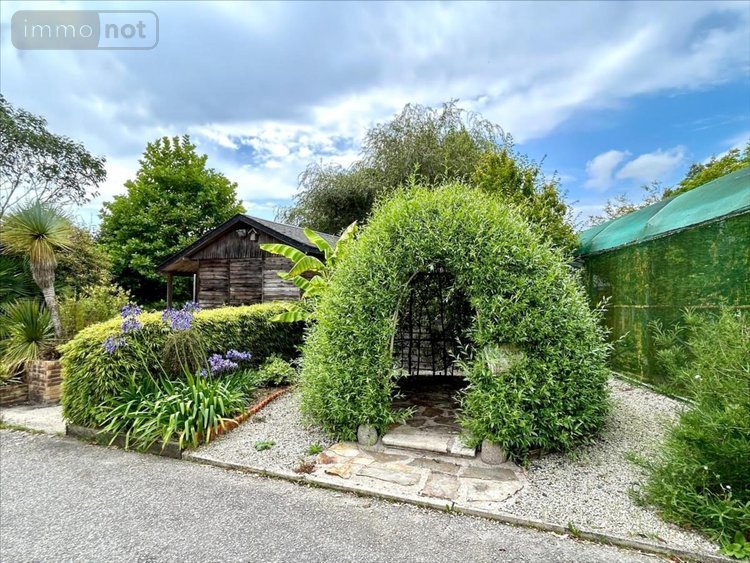 Fonds et murs commerciaux a vendre Saint-Sauveur-le-Vicomte 50390 Manche 1300 m2  147680 euros