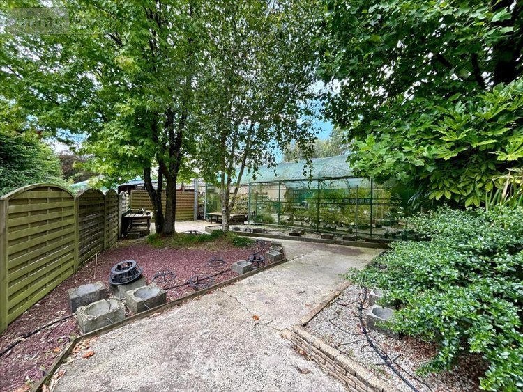 Fonds et murs commerciaux a vendre Saint-Sauveur-le-Vicomte 50390 Manche 1300 m2  210560 euros