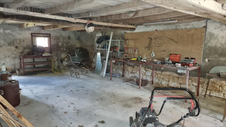 Maison a vendre Jonzac 17500 Charente-Maritime 200 m2 8 pièces 147000 euros