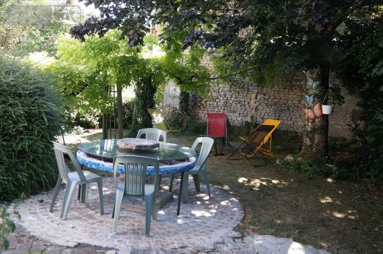 Maison a vendre Jonzac 17500 Charente-Maritime 177 m2 8 pièces 210000 euros