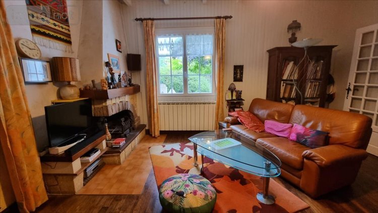 Maison a vendre Jonzac 17500 Charente-Maritime 177 m2 8 pièces 210000 euros