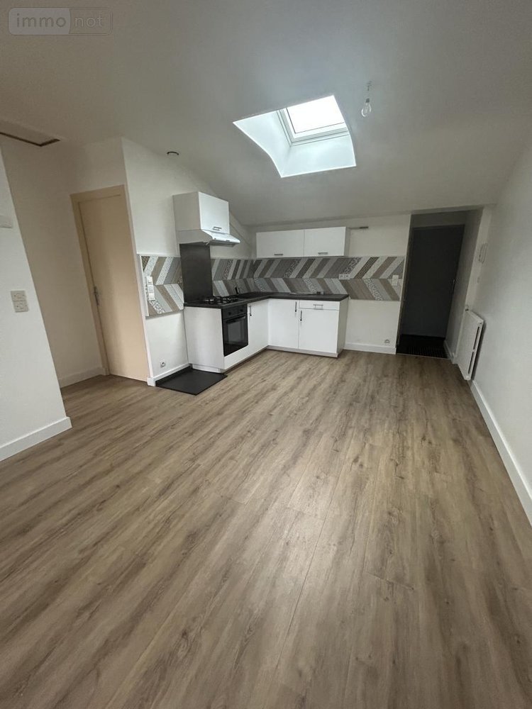 Location appartement Yffiniac 22120 Côtes-d'Armor 50 m2  540 euros